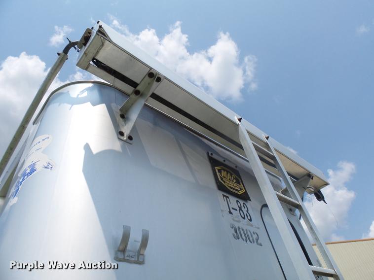 image for item K1842 2007 MAC end dump trailer