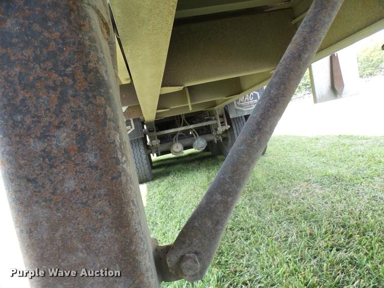 image for item K1842 2007 MAC end dump trailer