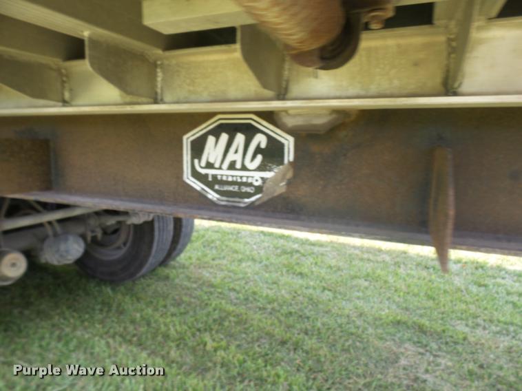 image for item K1842 2007 MAC end dump trailer