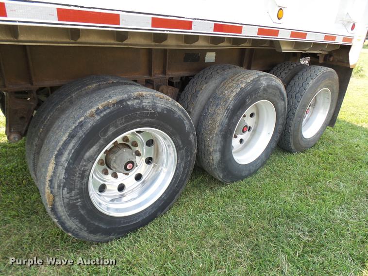 image for item K1842 2007 MAC end dump trailer