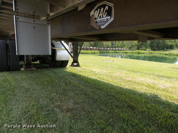 image for item K1842 2007 MAC end dump trailer