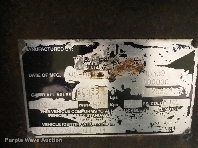 image for item K1842 2007 MAC end dump trailer