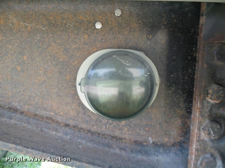 image for item K1842 2007 MAC end dump trailer