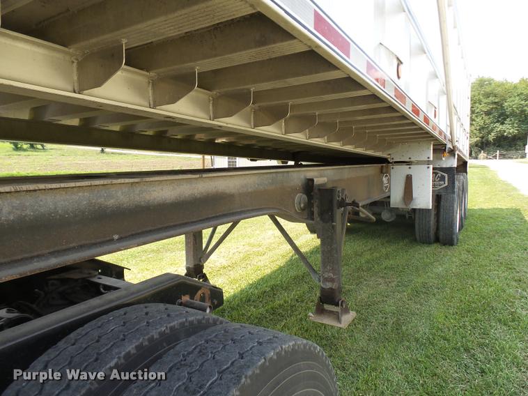 image for item K1846 2003 Sterling L9500 grapple crane truck