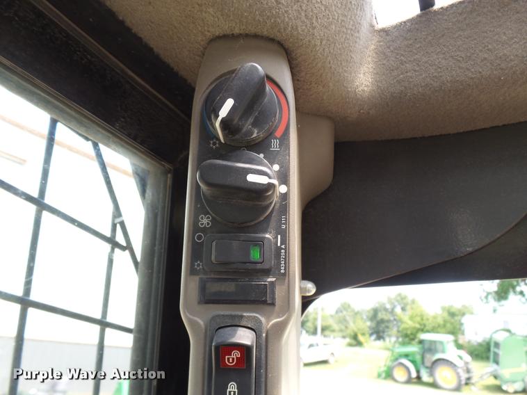 image for item K1851 2011 Case TR320 skid steer