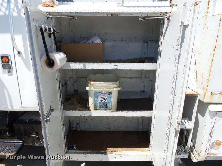 image for item K3265 1986 International 1754 bucket truck