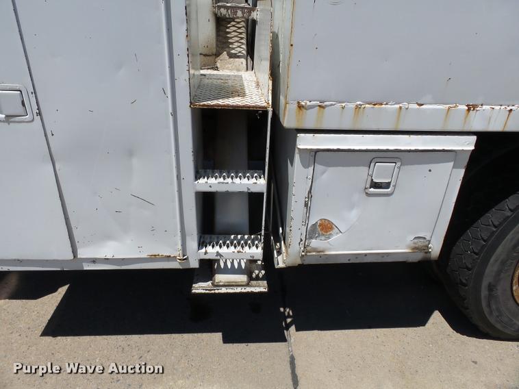 image for item K3265 1986 International 1754 bucket truck