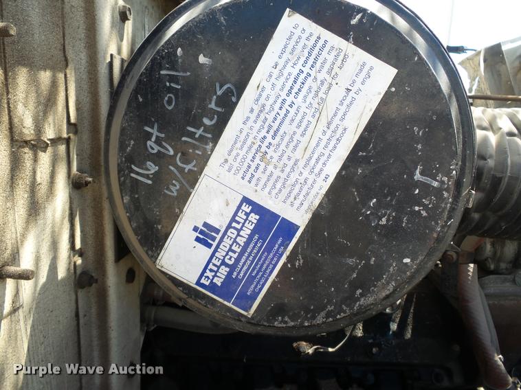 image for item K3265 1986 International 1754 bucket truck