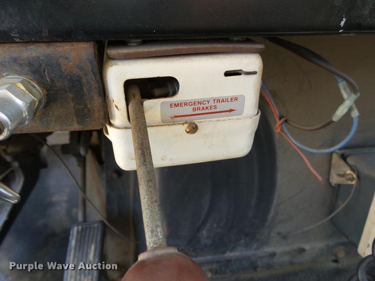 image for item K3265 1986 International 1754 bucket truck