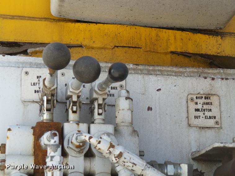 image for item K3265 1986 International 1754 bucket truck