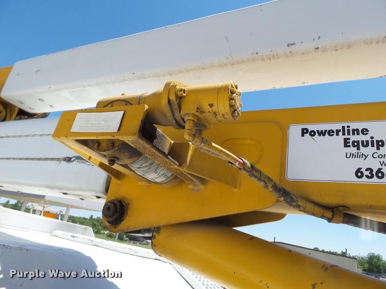 image for item K3265 1986 International 1754 bucket truck