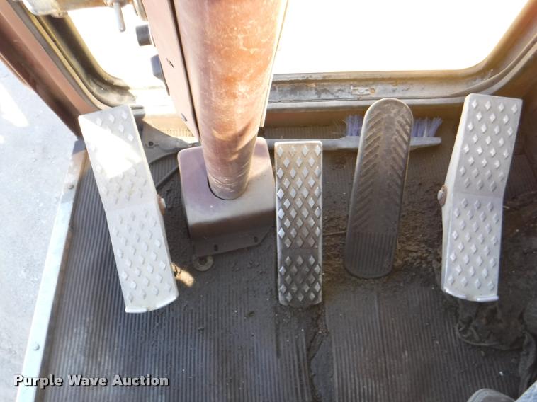 image for item K5873 Badger 1085C Cruiz-Air rubber tire excavator