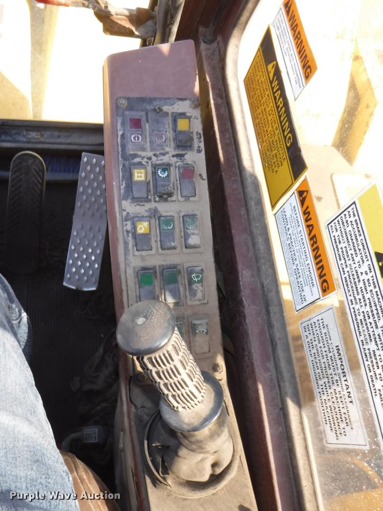 image for item K5873 Badger 1085C Cruiz-Air rubber tire excavator