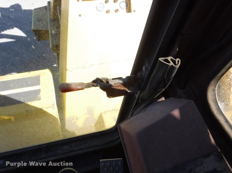 image for item K5873 Badger 1085C Cruiz-Air rubber tire excavator