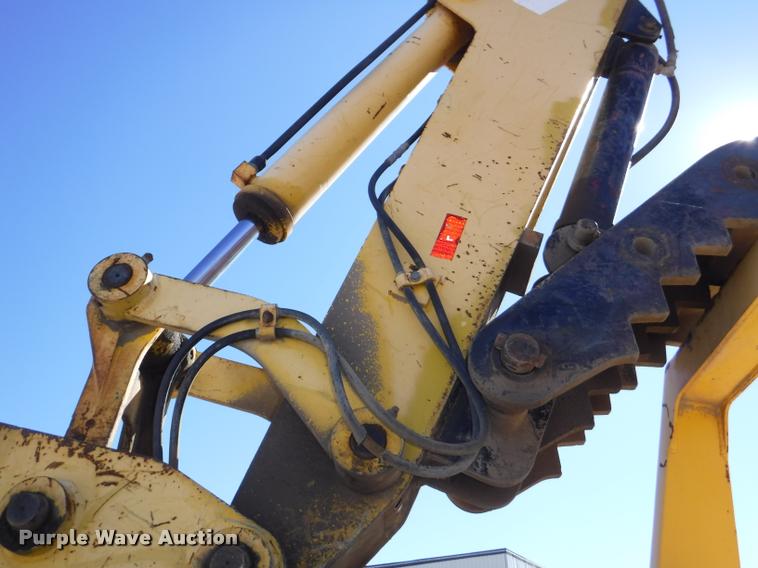 image for item K5873 Badger 1085C Cruiz-Air rubber tire excavator