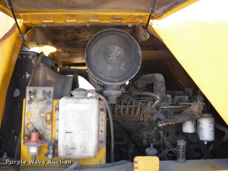 image for item K5873 Badger 1085C Cruiz-Air rubber tire excavator