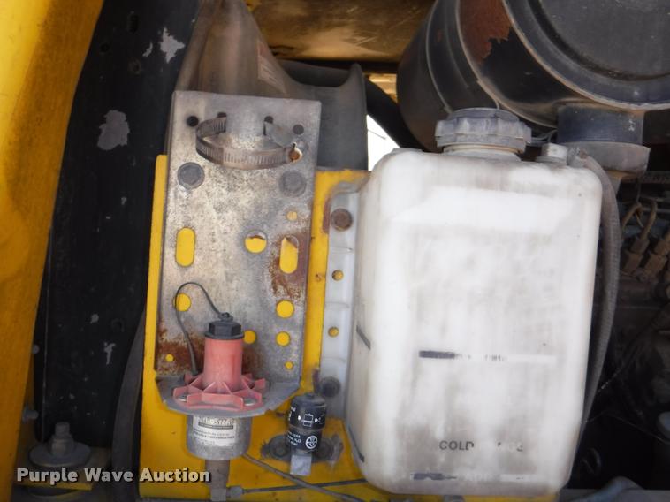 image for item K5873 Badger 1085C Cruiz-Air rubber tire excavator