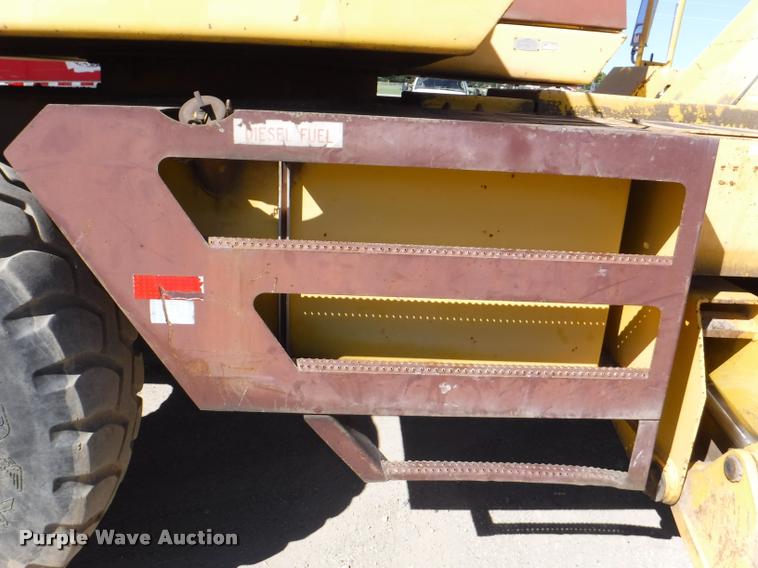 image for item K5873 Badger 1085C Cruiz-Air rubber tire excavator