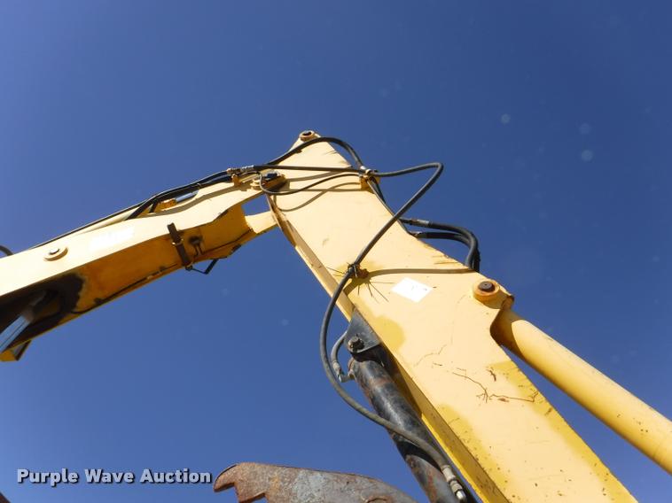 image for item K5873 Badger 1085C Cruiz-Air rubber tire excavator