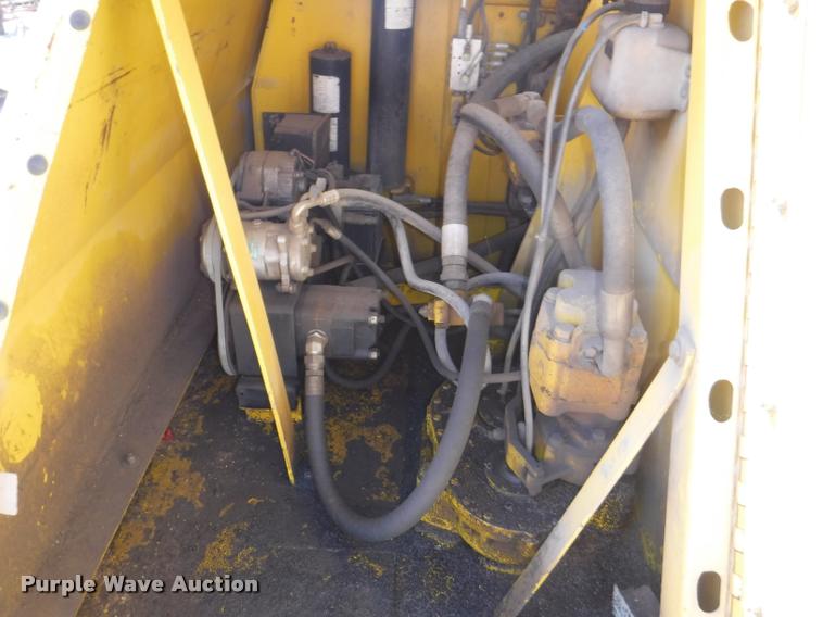 image for item K5873 Badger 1085C Cruiz-Air rubber tire excavator