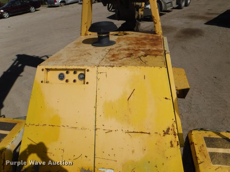 image for item K5873 Badger 1085C Cruiz-Air rubber tire excavator