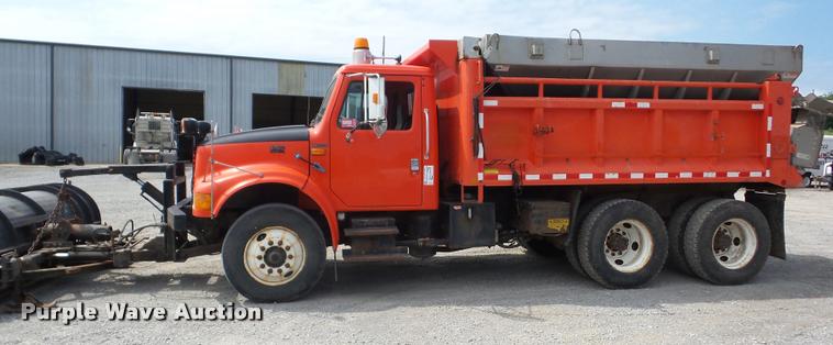 image for item K6453 1999 International 4900 dump truck