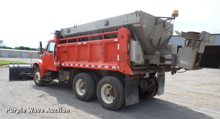 image for item K6453 1999 International 4900 dump truck