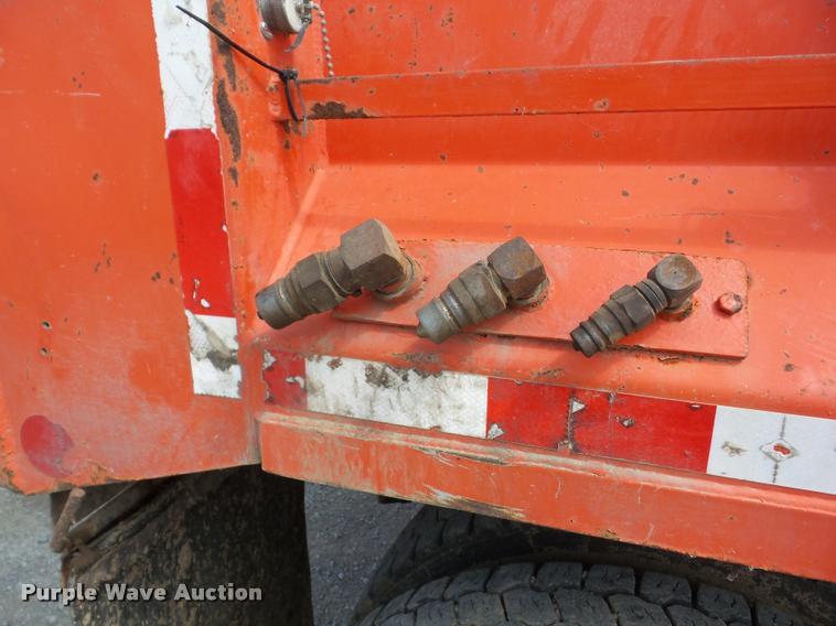 image for item K6453 1999 International 4900 dump truck