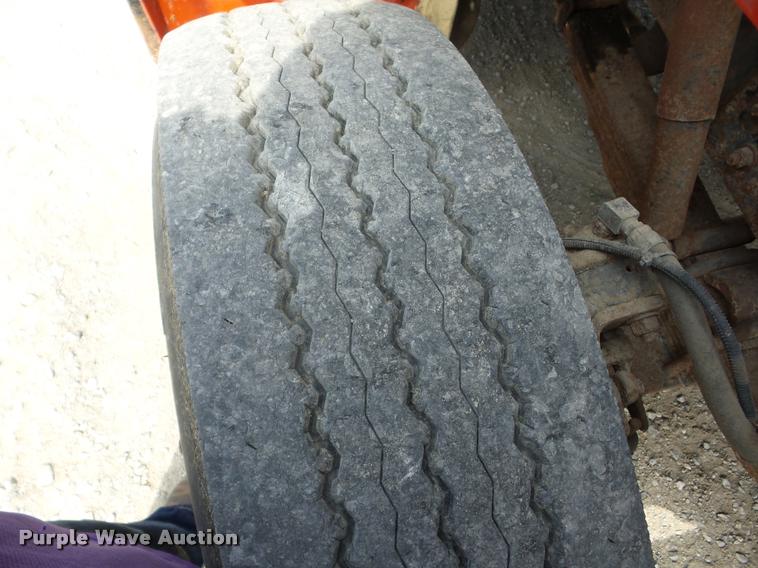 image for item K6453 1999 International 4900 dump truck