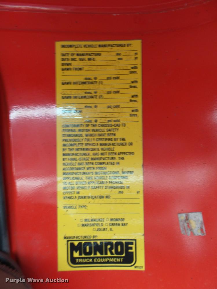 image for item K6453 1999 International 4900 dump truck