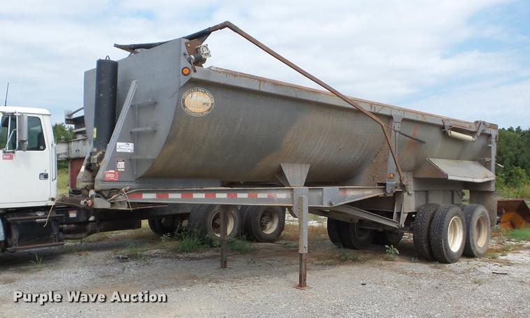 image for item K6454 2006 LTS HRD-27QF end dump trailer