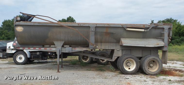 image for item K6454 2006 LTS HRD-27QF end dump trailer
