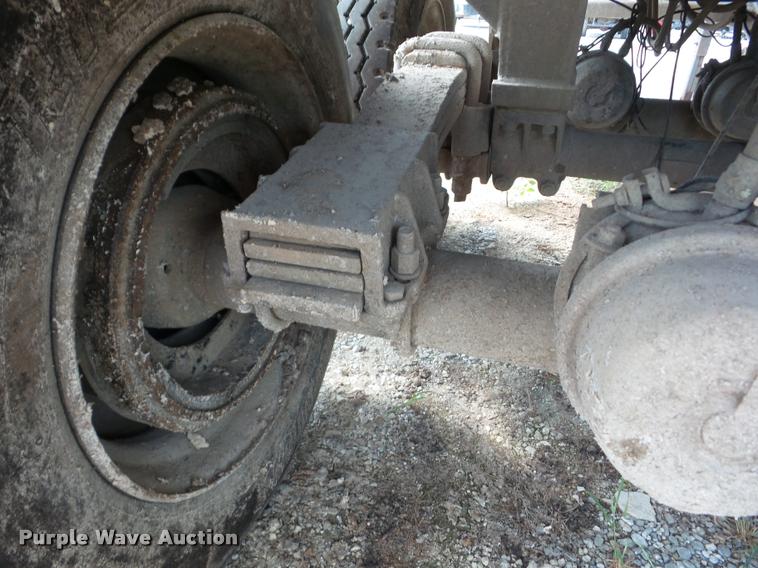 image for item K6454 2006 LTS HRD-27QF end dump trailer