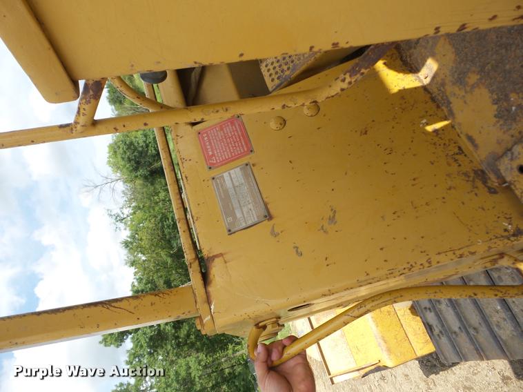image for item K6459 1984 Caterpillar 963 track loader