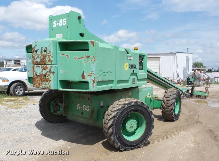 image for item K6460 1996 Genie S85 boom lift