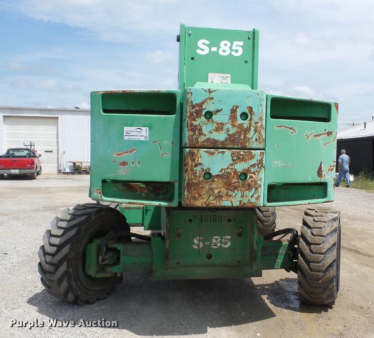 image for item K6460 1996 Genie S85 boom lift