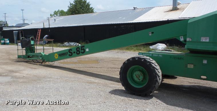 image for item K6460 1996 Genie S85 boom lift