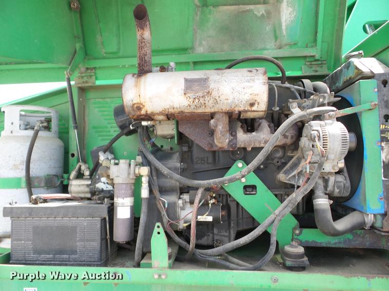 image for item K6460 1996 Genie S85 boom lift