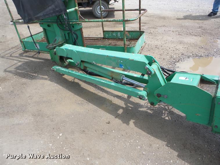 image for item K6460 1996 Genie S85 boom lift