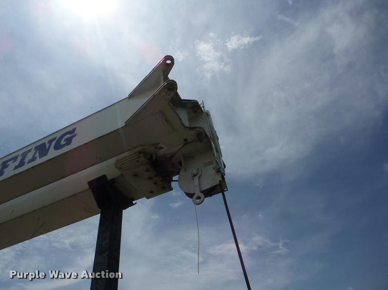 image for item K6462 1993 Ford FT900 crane truck