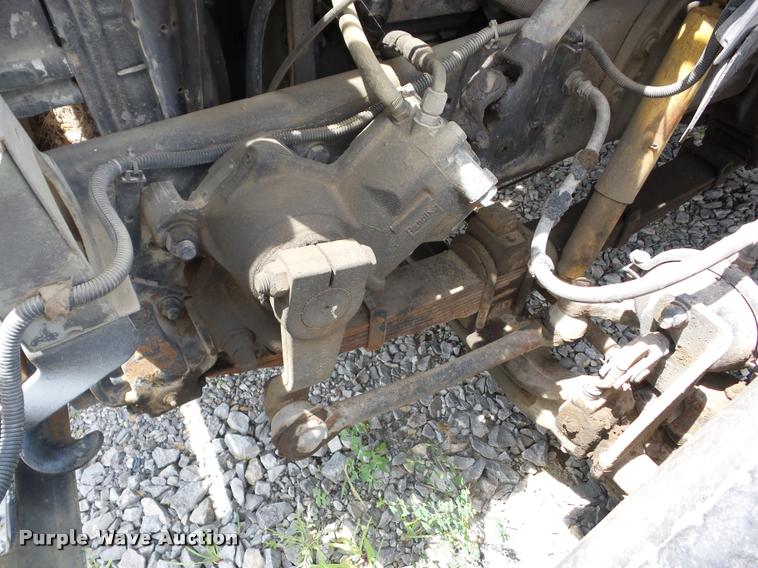 image for item K6462 1993 Ford FT900 crane truck