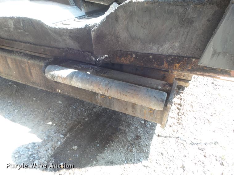 image for item K7528 1995 Blaw-Knox PF-510 paver