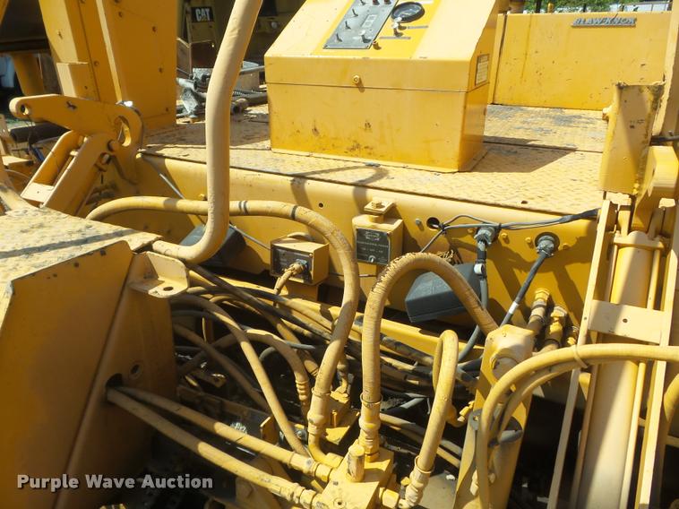 image for item K7528 1995 Blaw-Knox PF-510 paver