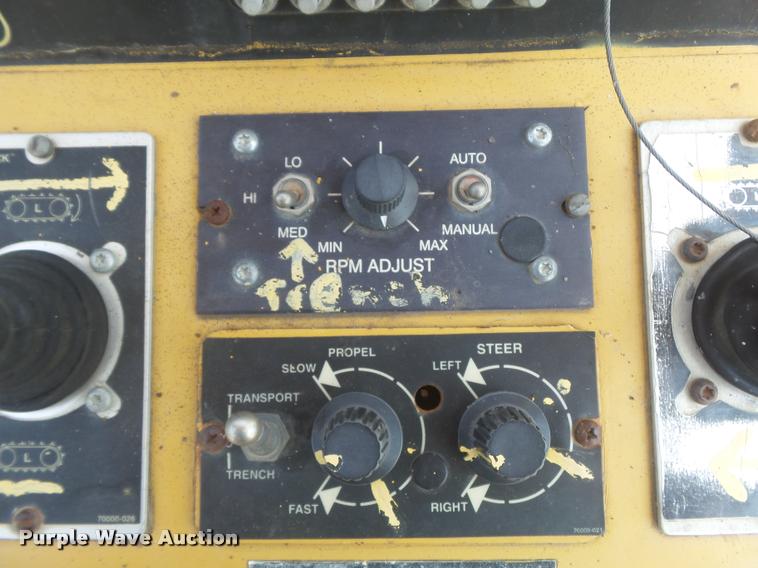 image for item K7530 1998 Vermeer T455 Trencher