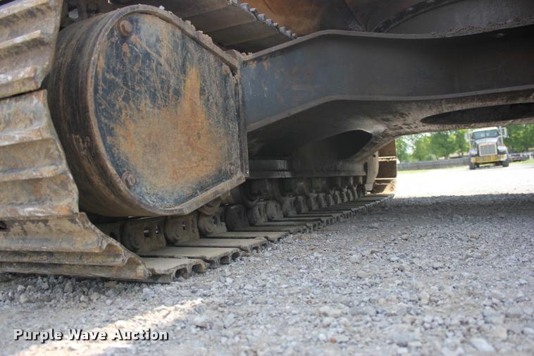 image for item L3207 2000 John Deere 120 excavator