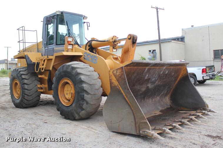 image for item L3208 1998 Case 921B wheel loader