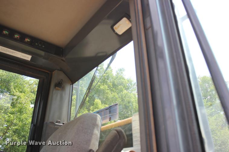 image for item L3208 1998 Case 921B wheel loader