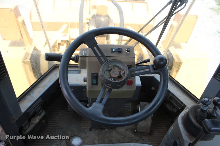 image for item L3208 1998 Case 921B wheel loader