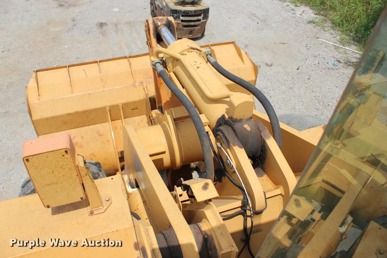 image for item L3208 1998 Case 921B wheel loader