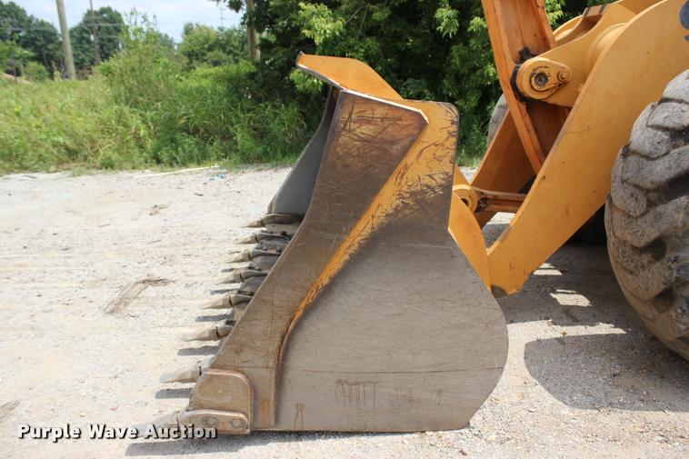 image for item L3208 1998 Case 921B wheel loader